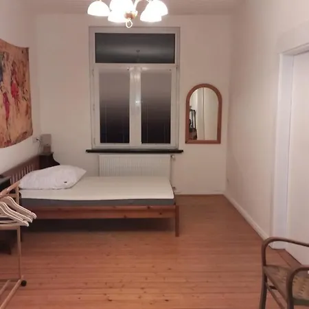 Homestay Double With A Kitchen And A Shared Bathroom Bremen